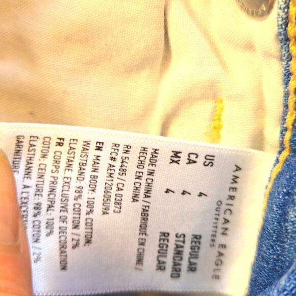 American Eagle women's Mom Jean Distressed size 4 - Picture 6 of 8